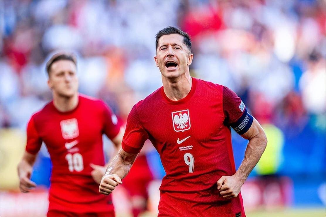 克罗地亚挺进欧洲杯决赛，斯洛伐克尽全力