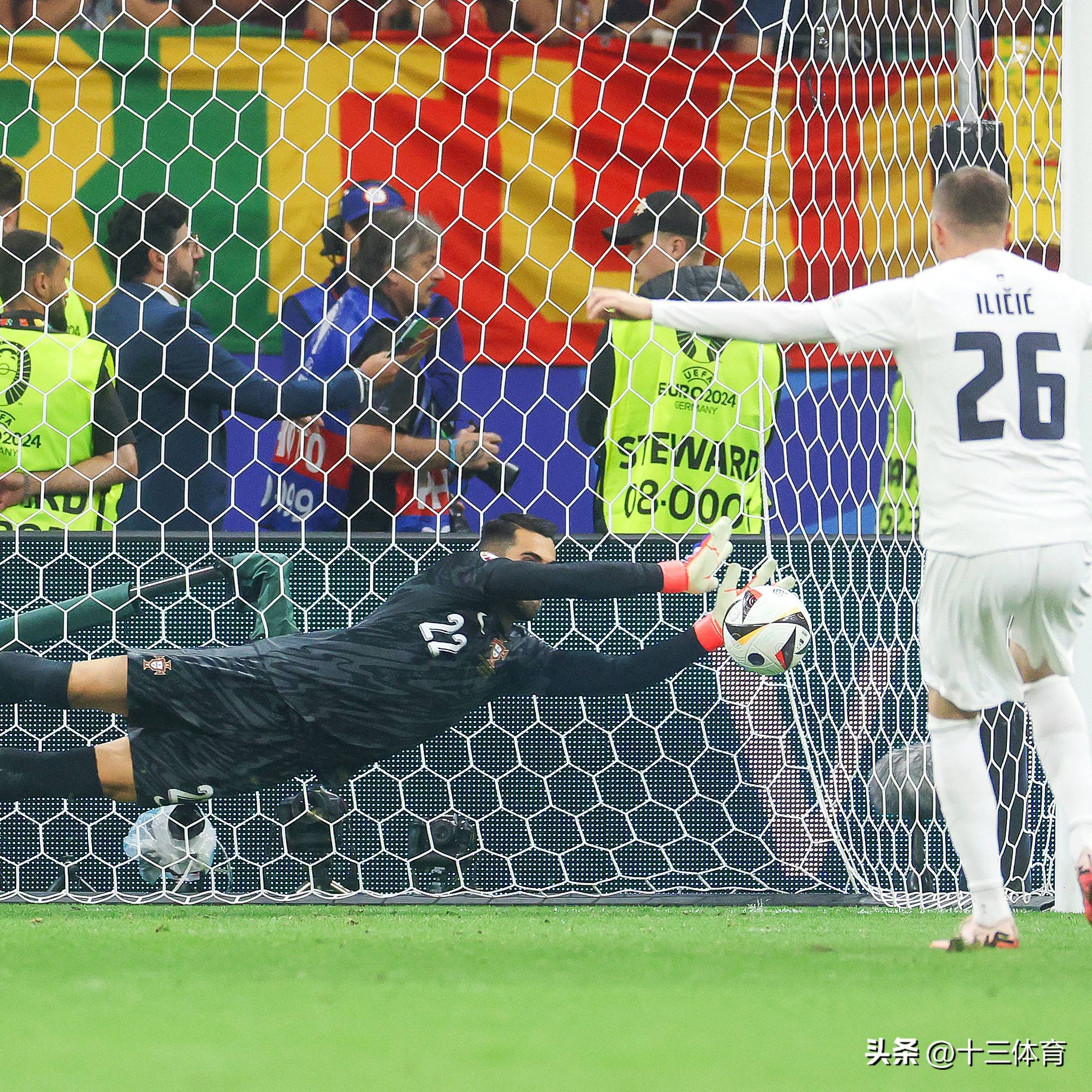 亚特兰大球员准备迎接挑战,力争取得胜利的简单介绍