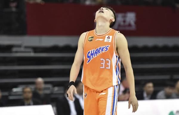 包含北京队面临意外伤病潮，教练组展开危机处理的词条