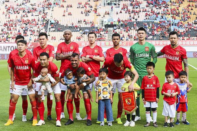 包含广州恒大客场不敌天津天海，遭遇憾负的词条