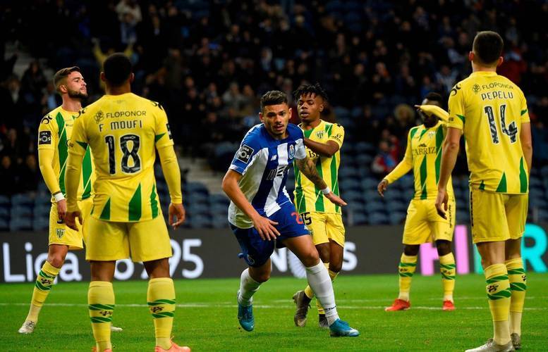 里昂客场不敌兰斯，遭遇两连败