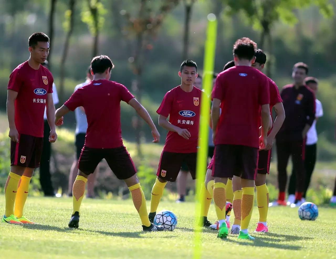 包含河南迎战天津，全队拼尽全力冲击胜利的词条