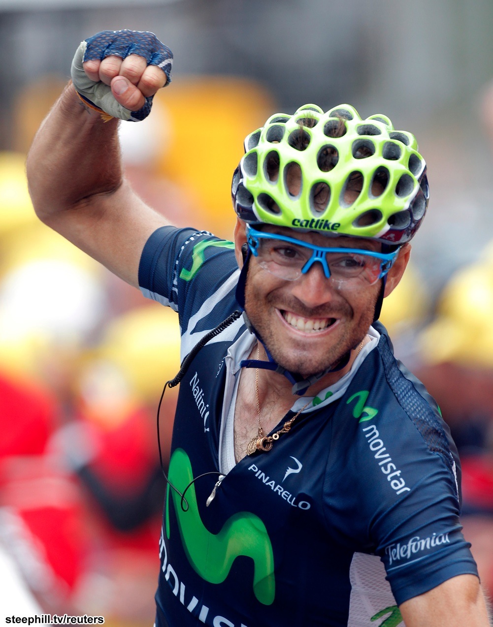 包含热门冠军热切期盼，胜利近在咫尺的词条