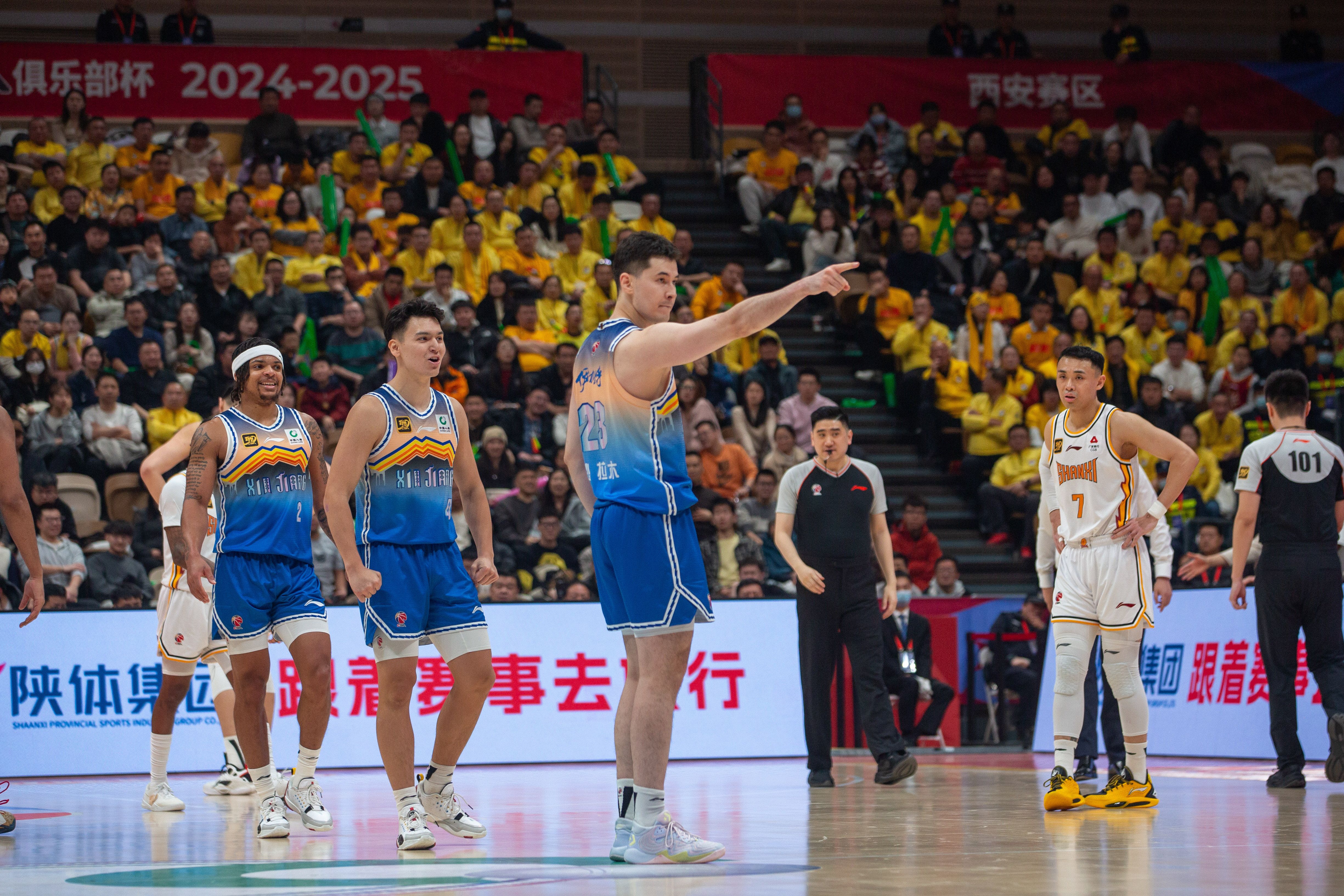 包含新疆队客场挑战山西，队内年轻球员崭露头角的词条