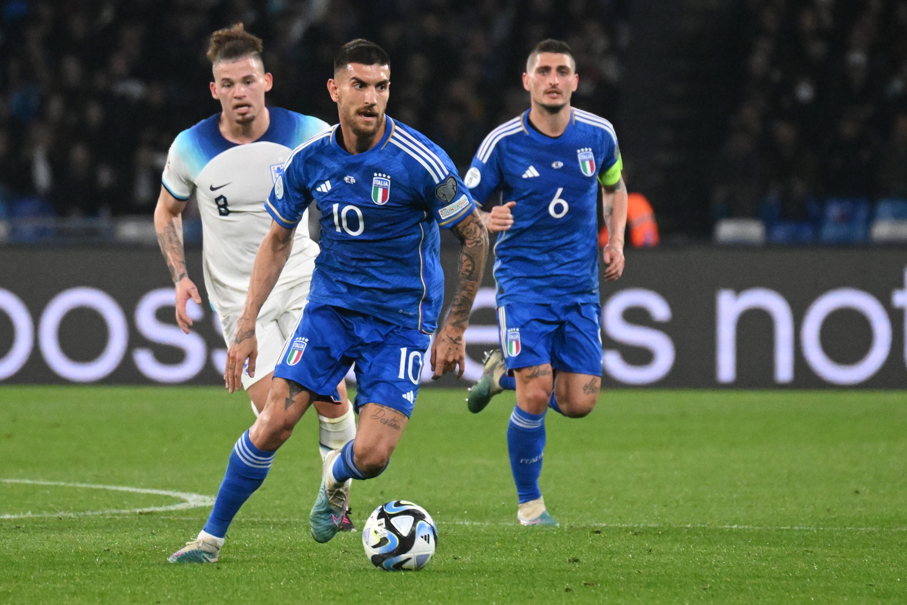 欧洲杯预选赛中的精彩进球引发热议