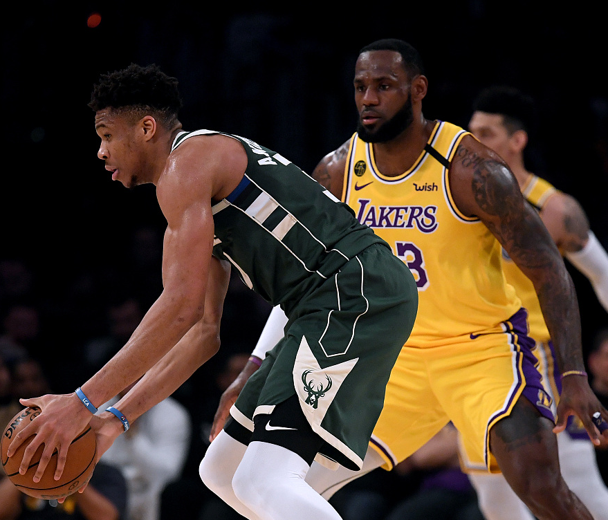 国王强势雄鹿，浓眉一己之力扛起全队的简单介绍