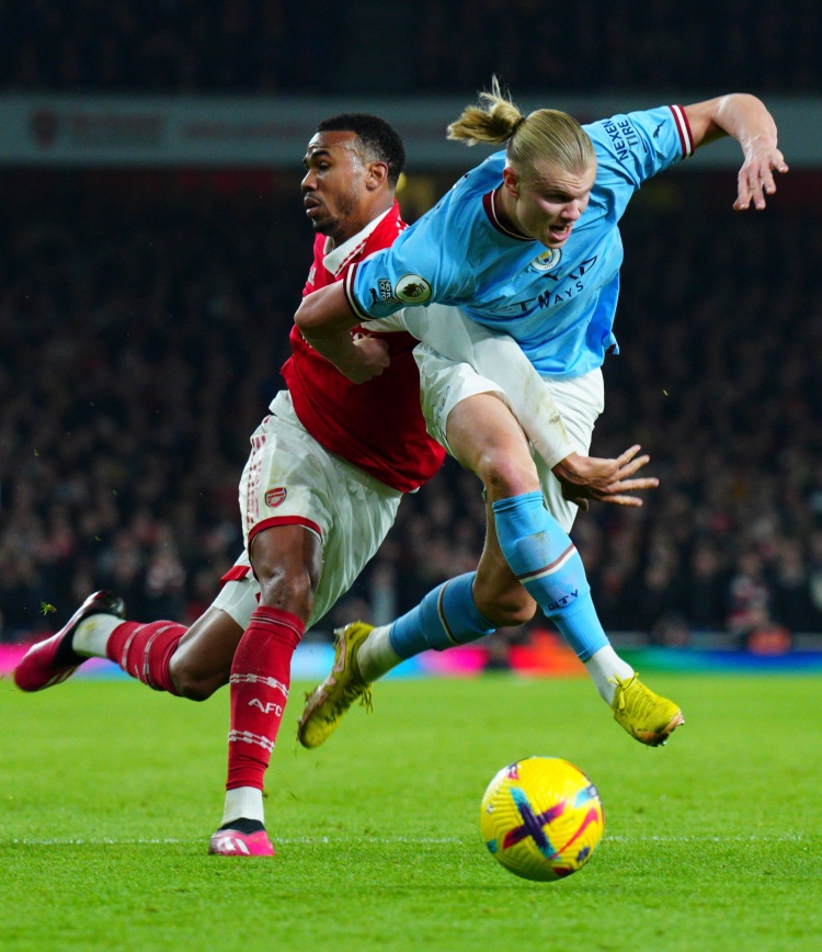 包含马赛鏖战曼城,本泽马状态火热的词条 包含马赛鏖战曼城,本泽马状态火热的词条