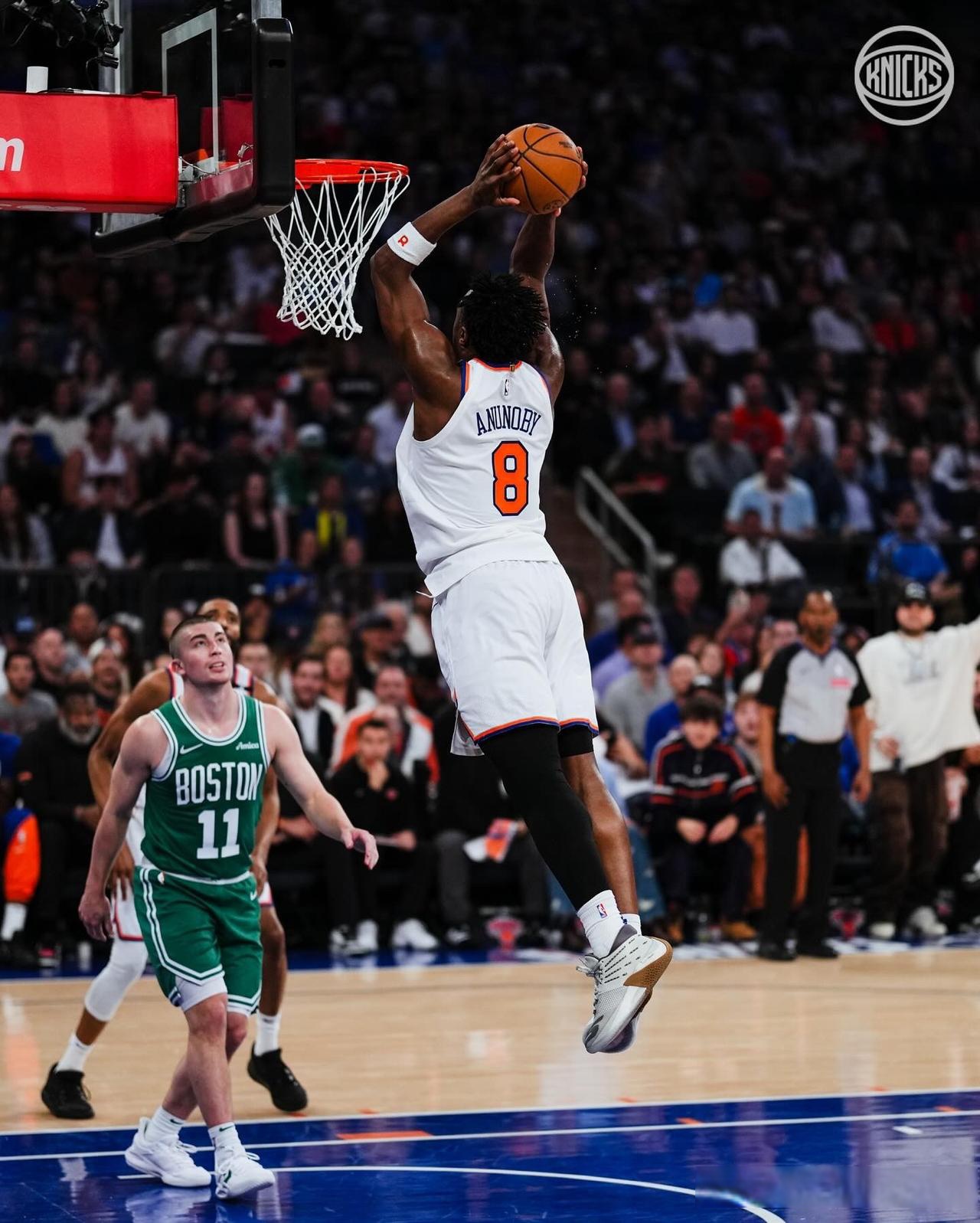 猛龙碾压步行者,福克斯统治全场 猛龙碾压步行者,福克斯统治全场