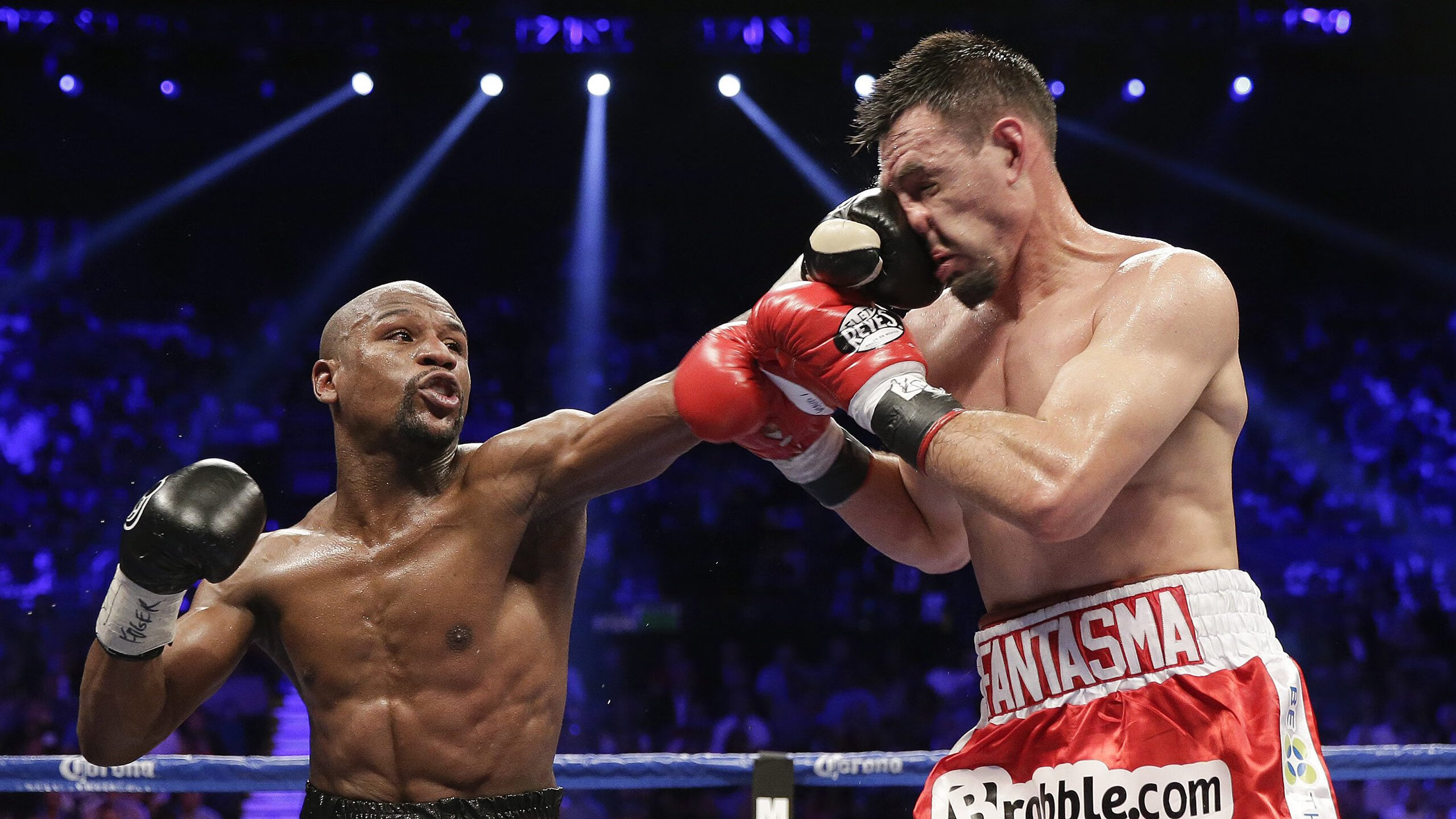 赛道上的逆袭，塞恩斯点燃赛场，迈凯伦绝杀梅赛德斯