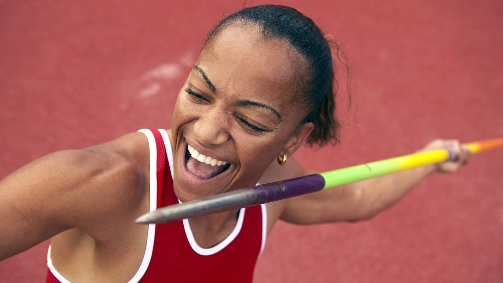 马德里竞技横扫中国行，凯恩关键制胜展锋芒